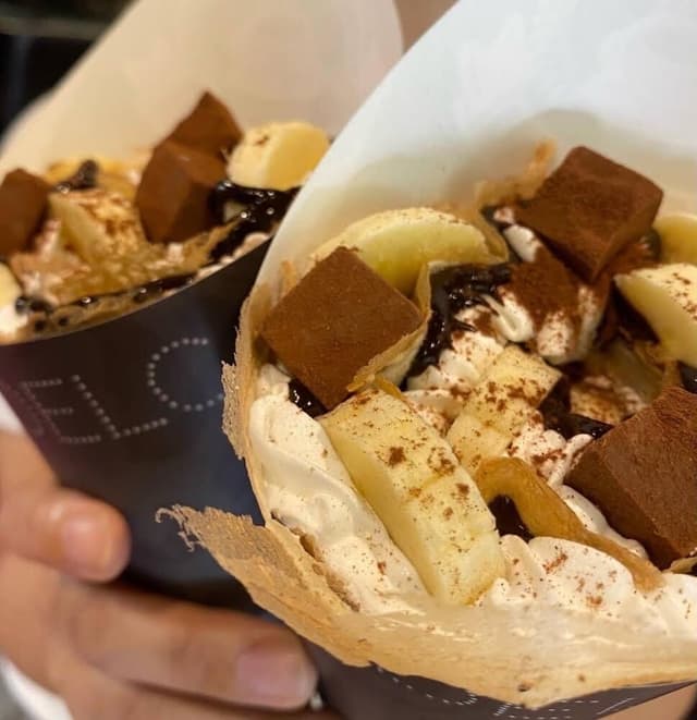 MEME CREPE「生チョコバナナクレープ」