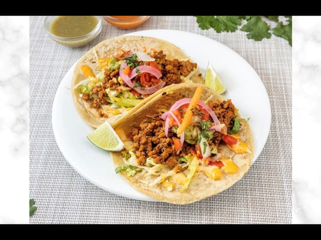 ROCCO'S CALIFORNIA STYLE TACOS タコス