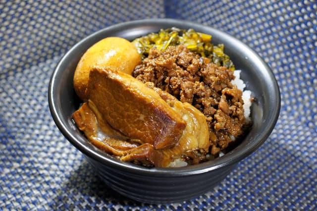 台湾食堂 八福「魯肉飯」