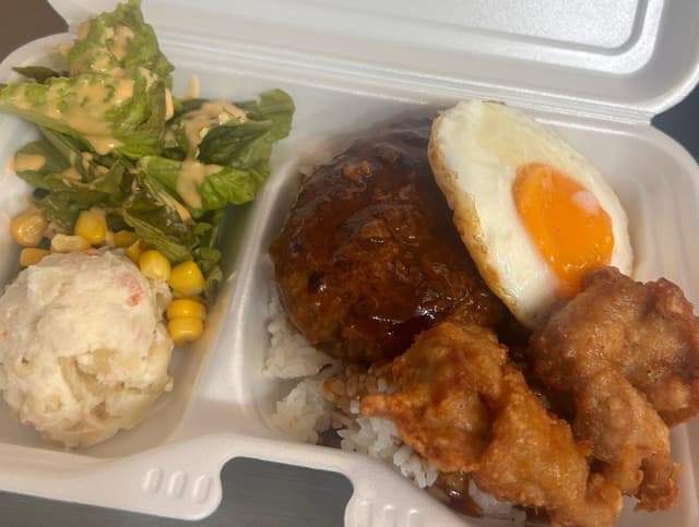 チキンロコモコ