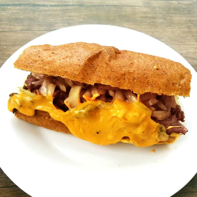 Hawaiian Lanai Dining Tokyo「ハワイアンチーズステーキサンド」