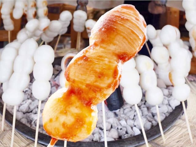 うま辛みそだんご