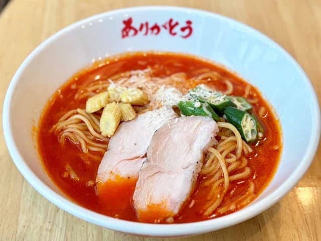 トマトラーメン鶏チャーシューのせ