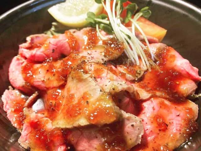 国産牛ローストビーフ丼