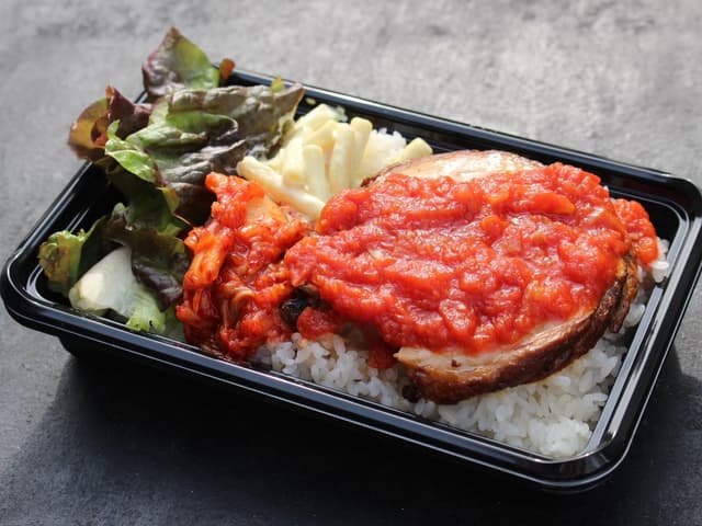 レッドポークジンジャー〜濃厚完熟トマトソース