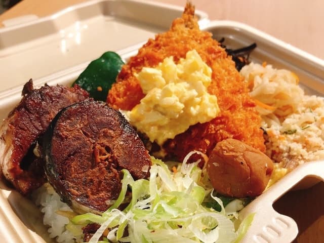 鯖の黒煮あじフライ弁当