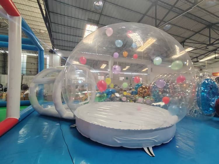 ふわふわスノードームが登場