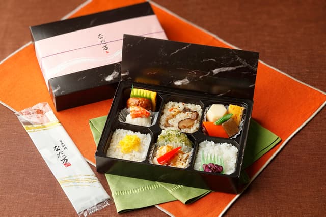 TOYOTA ARENA TOKYO開業記念弁当(ミネラルウォーター付き)【事前モバイルオーダーあり】