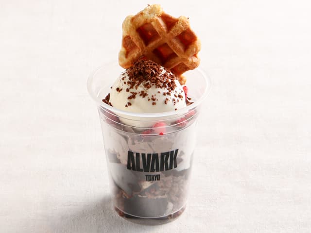 ザック選手コラボメニュー「ザックチョコパフェ」