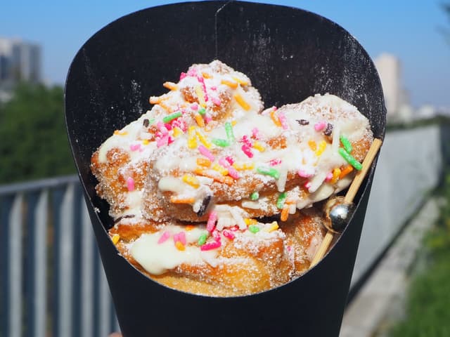 ホワイトクリスマス生チュロス